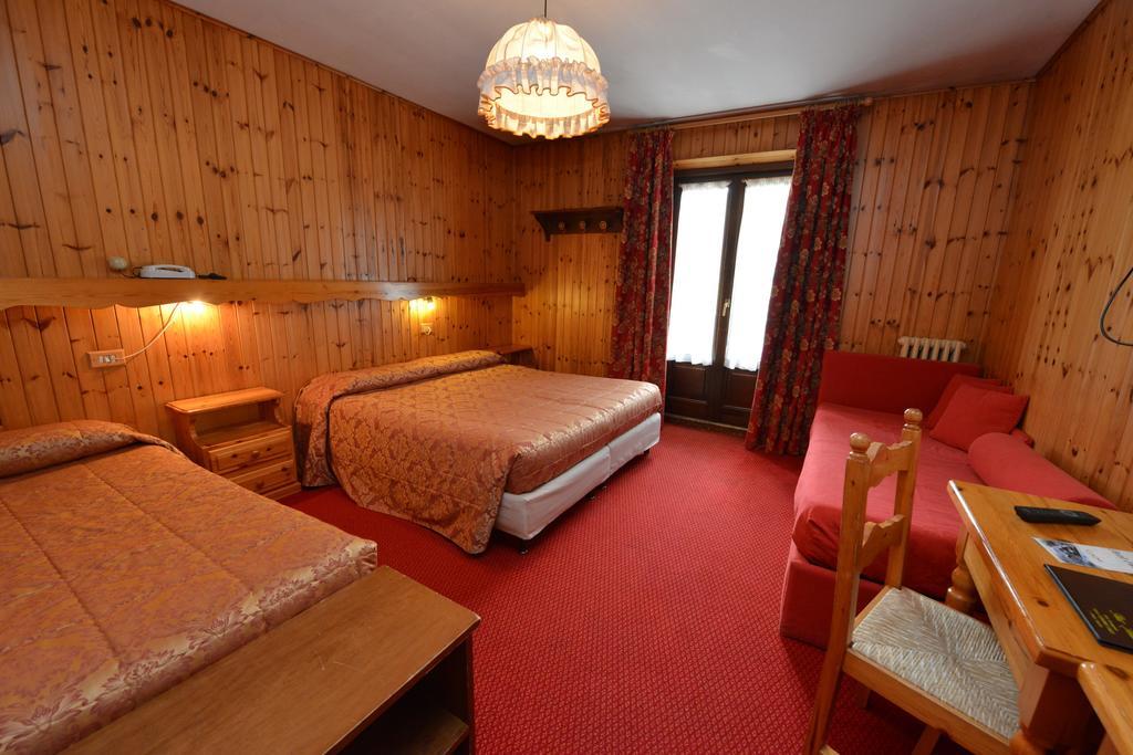 Petit Hotel Cogne Exterior photo