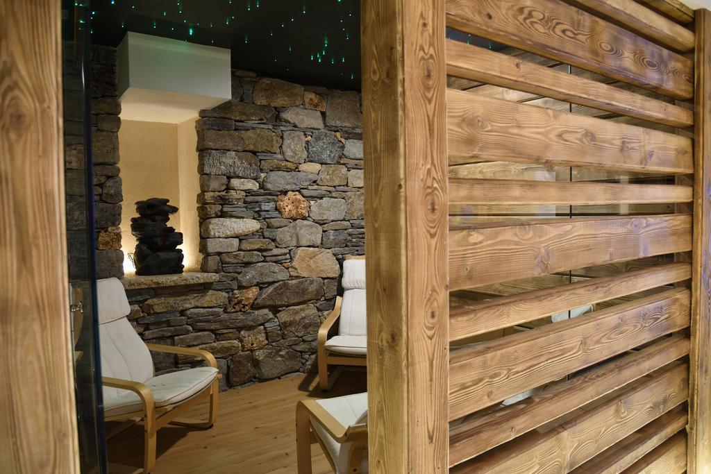 Petit Hotel Cogne Exterior photo